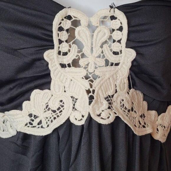 Women's Strapless Bandeau  Top Medium - Picture 2 of 5